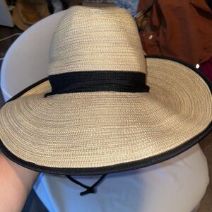 West Marine Wide Brim Hat Fishing Outdoor Chin Strap OS Tan with Black Stripe